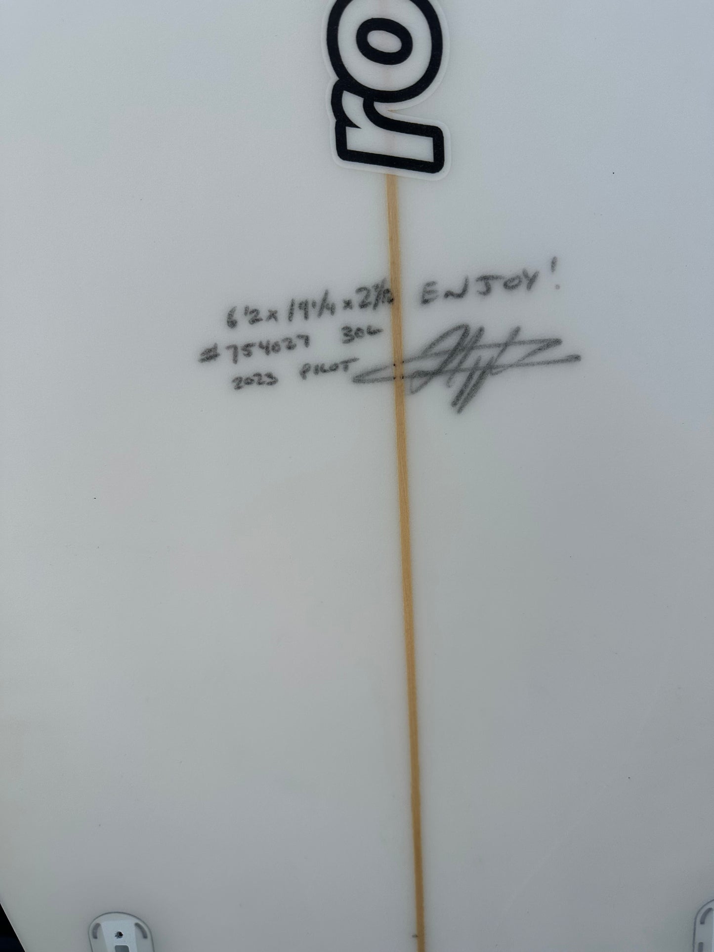 Pilot | 6'2 x 19 1/4 x 2 7/16 - 30L | #754027