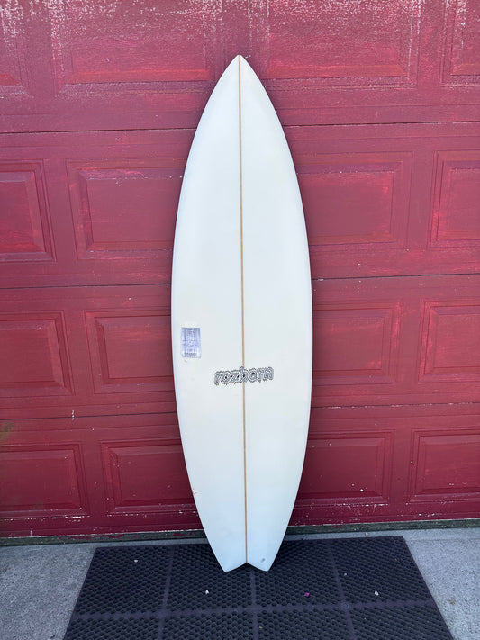 Pilot | 6'2 x 19 1/4 x 2 7/16 -  30L | #754027