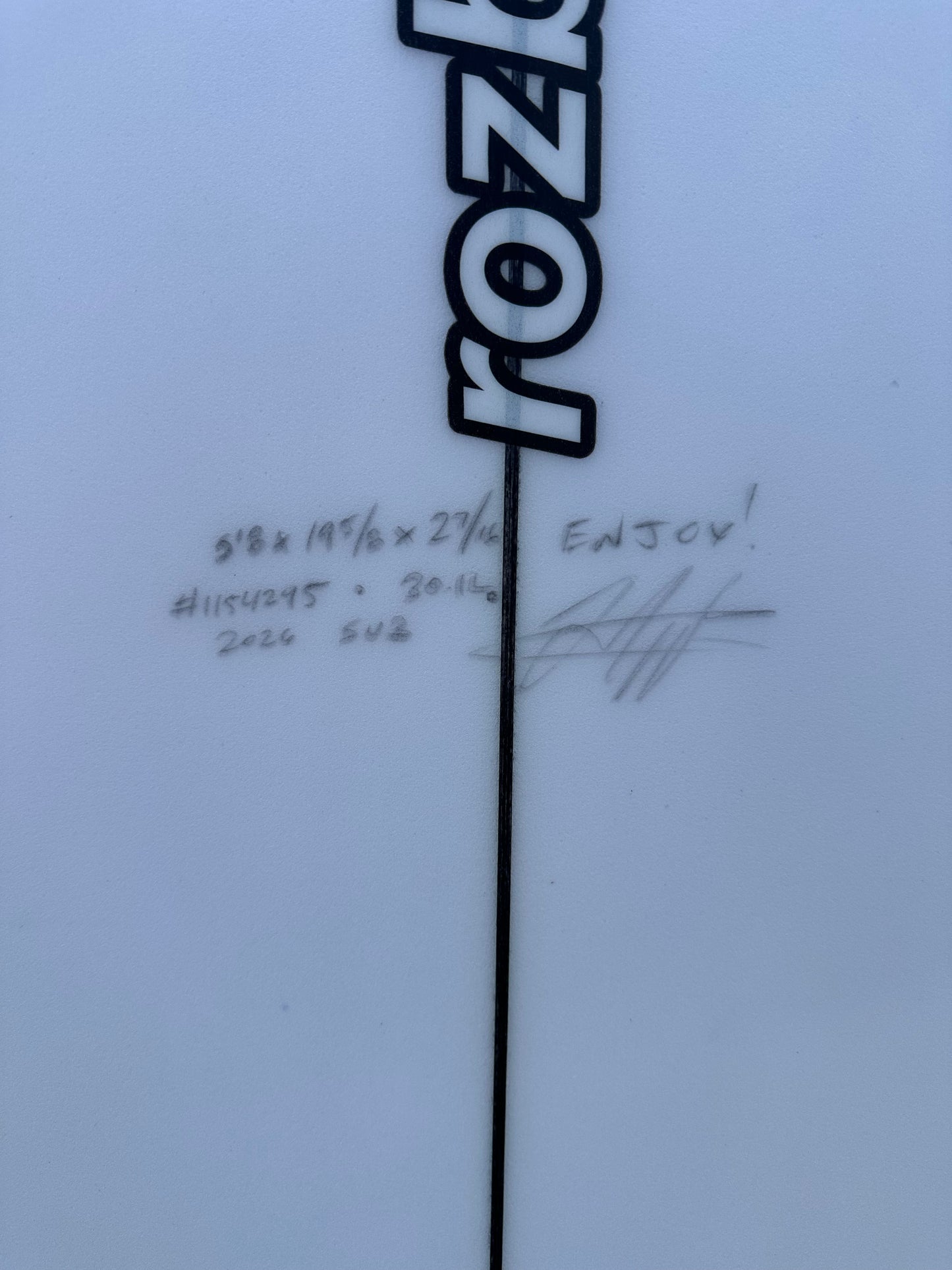 SV3 |  5'8 x 19 5/8 x 2 7/16 - 30.1L | #1152395